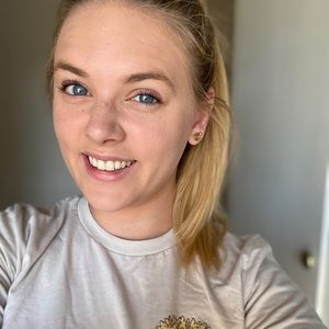 Meet your Posher, Leigh